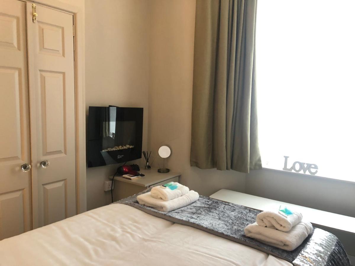 3 Double Bed Brittania Styled Central Home Near Lfc Sleeps 6 With Free Business Super Fast Fibre Broadband Liverpool Eksteriør billede