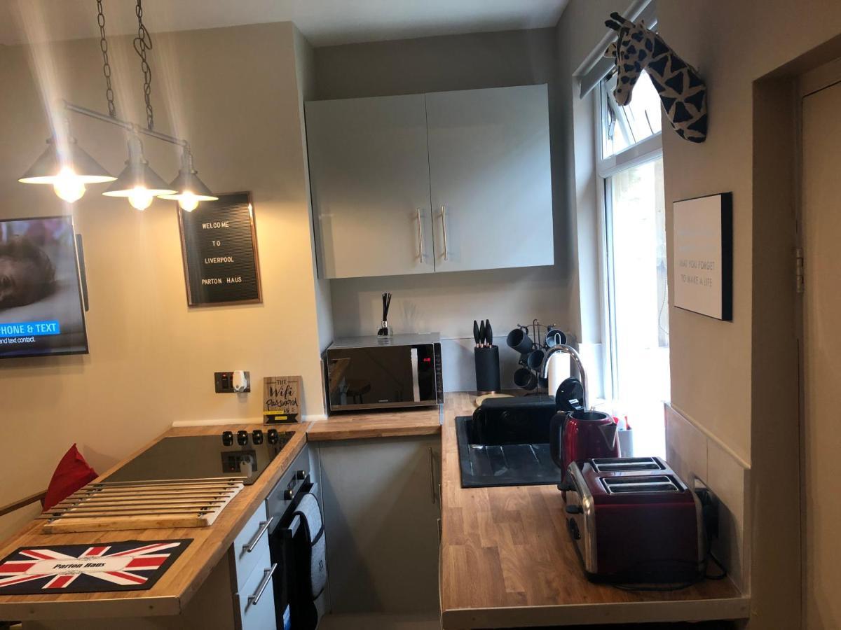 3 Double Bed Brittania Styled Central Home Near Lfc Sleeps 6 With Free Business Super Fast Fibre Broadband Liverpool Eksteriør billede